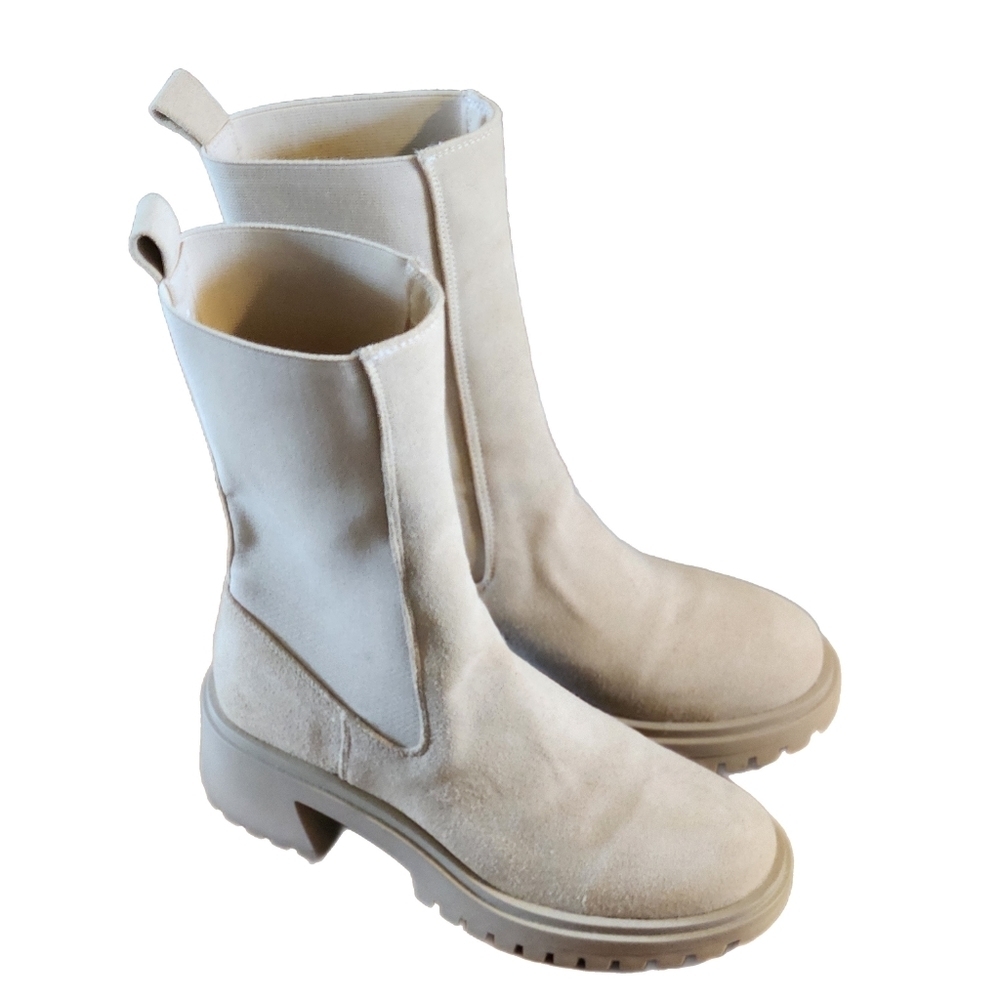 Steve Madden Hesitant Suede Chunky Mid Shaft Boots Size 8 in Sand